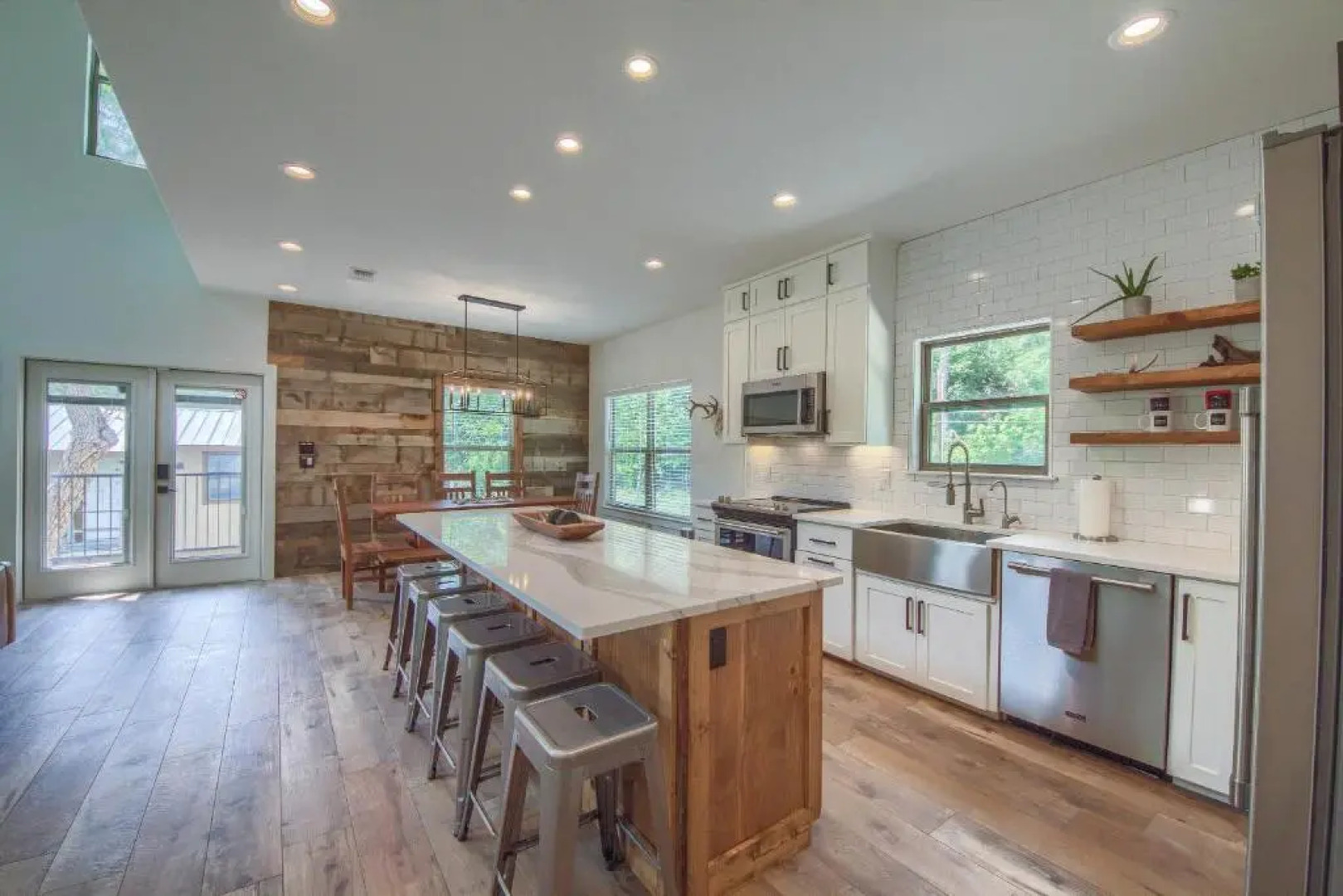 Guadalupe Lodge Rr 7806 Home