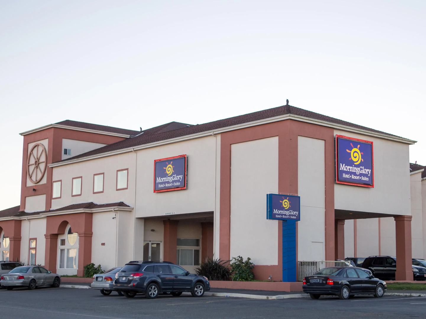 BayVue Hotel, Resort and Suites