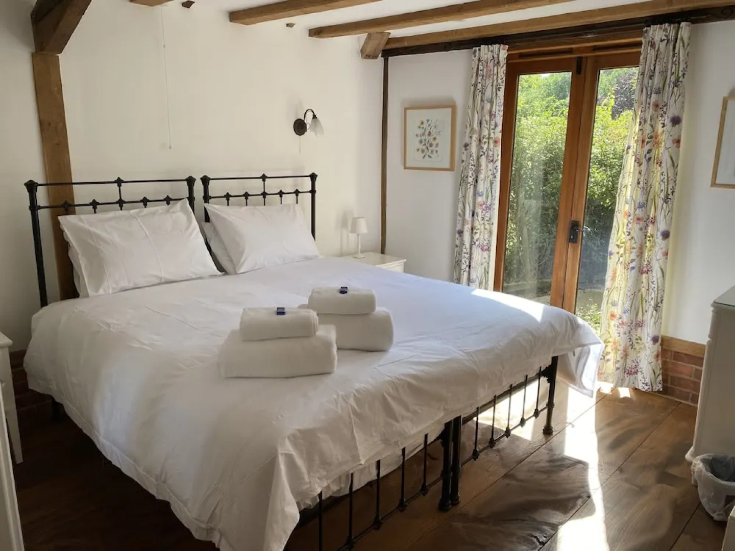 Brundish, Suffolk Barn, 2 Bed Idyllic 6 Acres