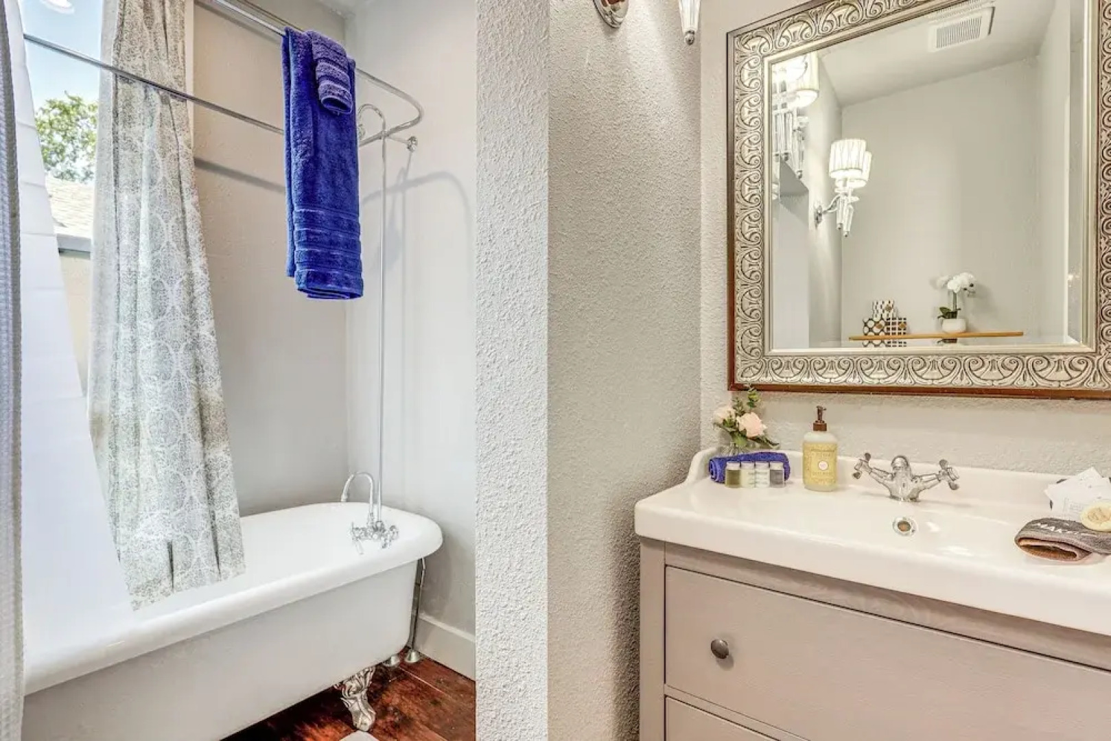 Walk to Dtwn: Colorful Cañon City Home w/ Grill!