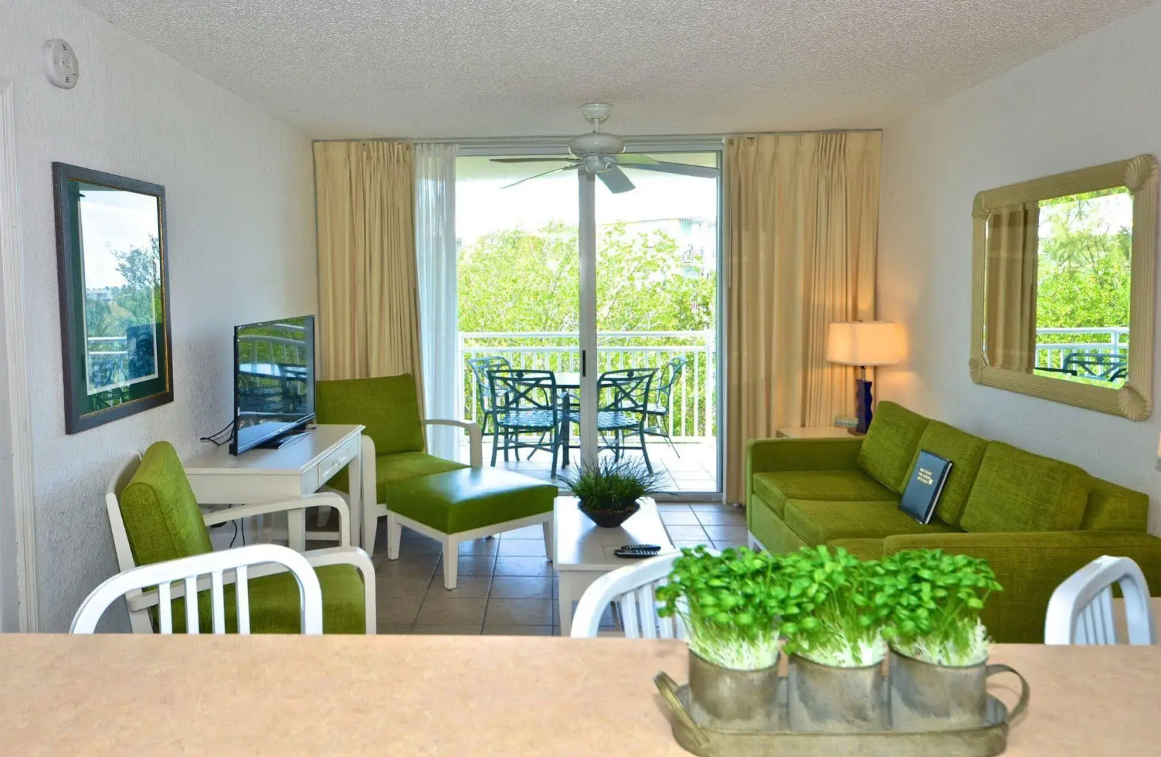 Sunrise Suites Resort