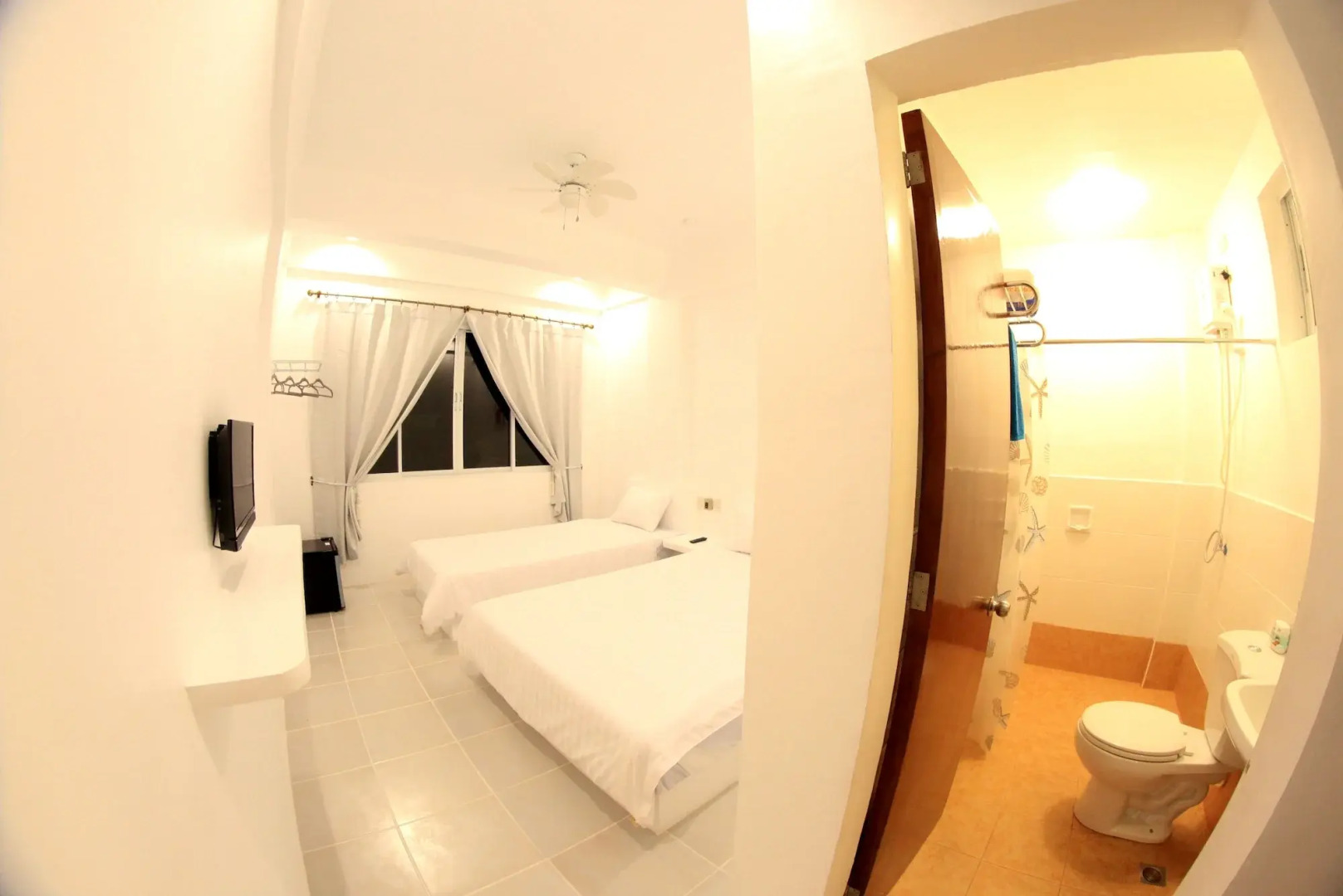 Coron Bluewave Hotel