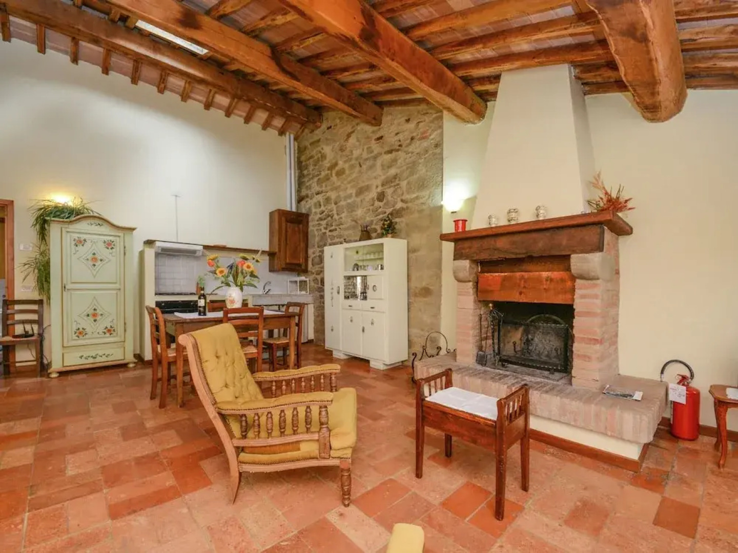 Idyllic Stay With Charm