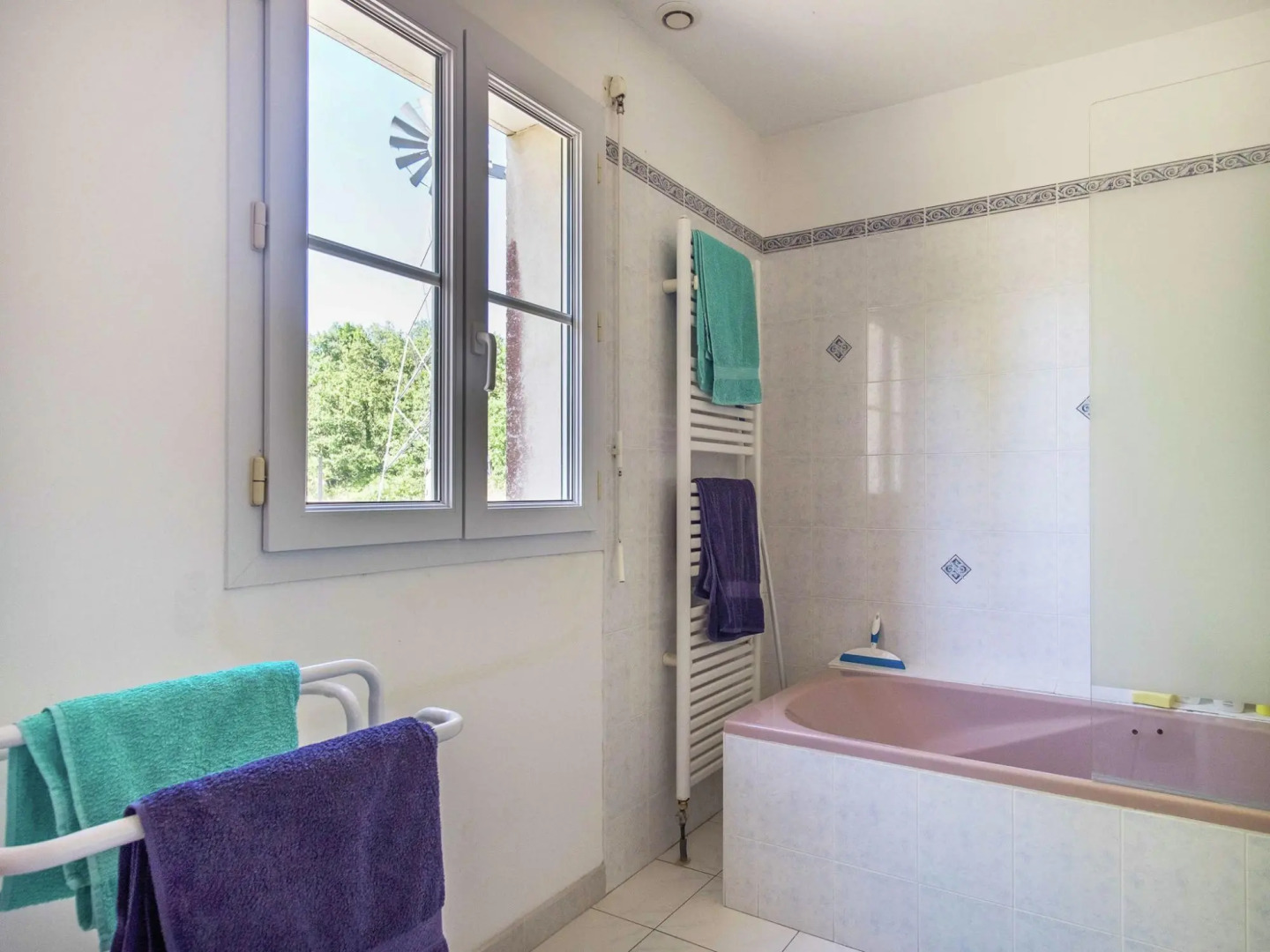 Cosy Holiday Home In Montrichard With Shared Pool