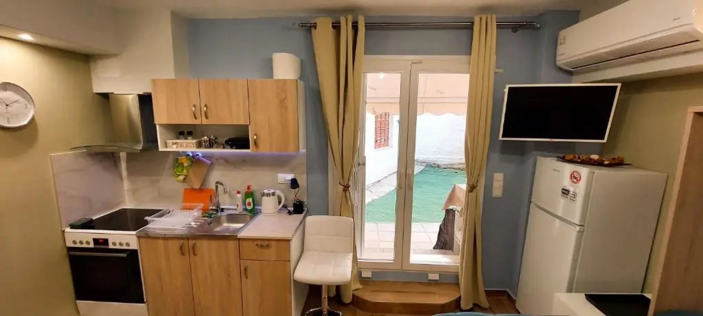 Apollo 5 - Luxury Apartment (City Center Studio)