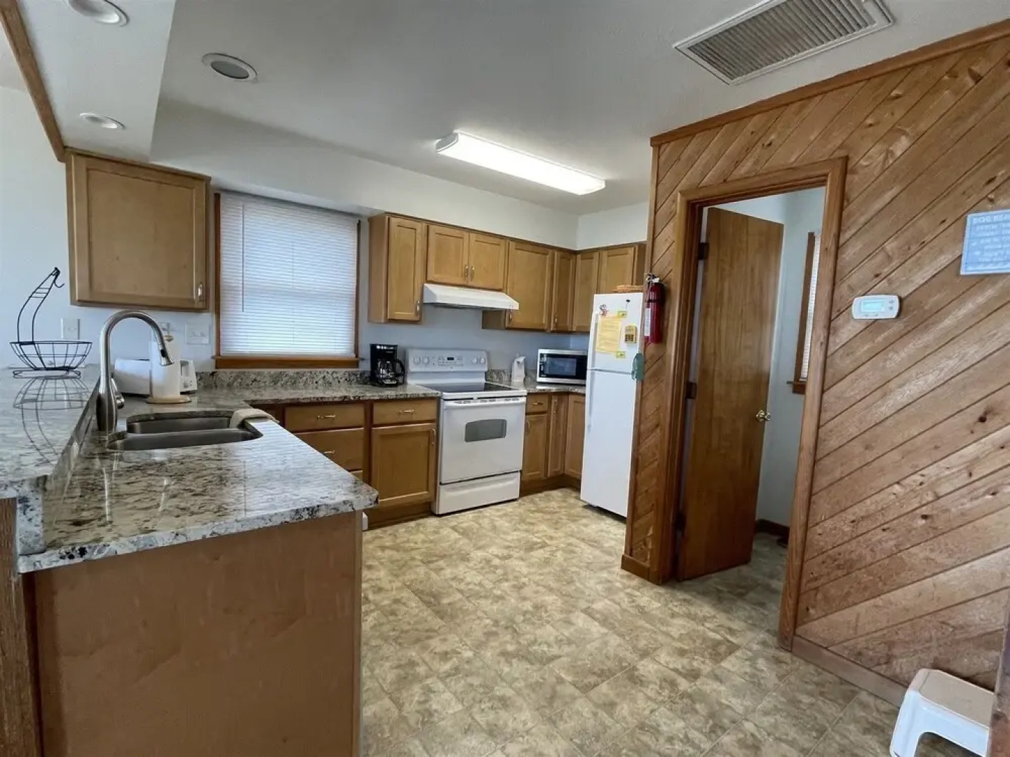 South Beach 4 Bedroom Cottage by RedAwning