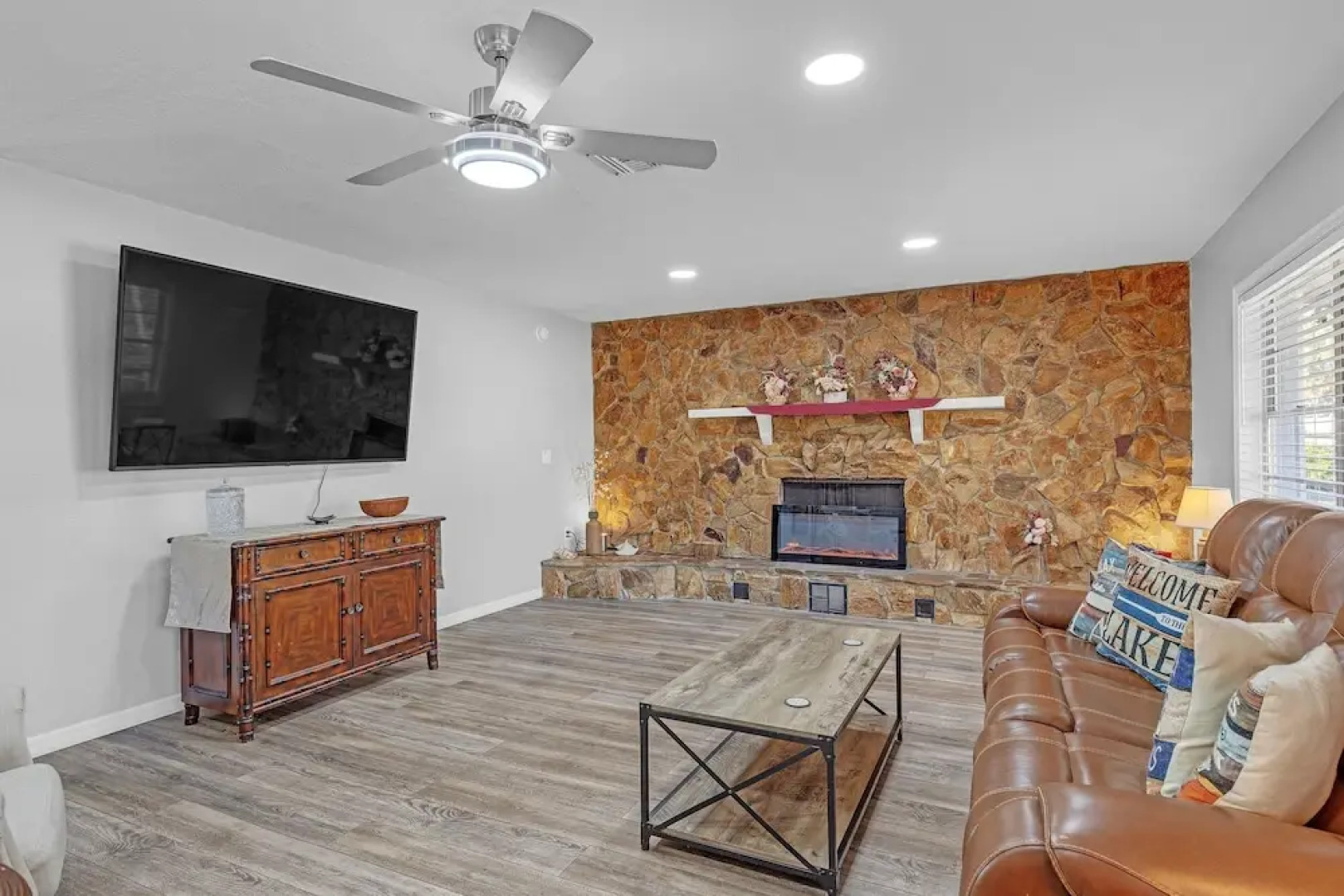 Waterfront Retreat W/ Canal Access 3 Bedroom Home