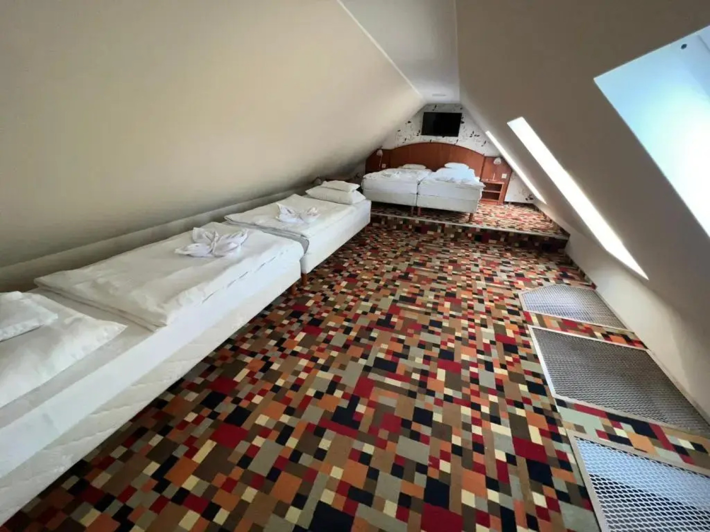 Trojka Hotel És Panzió