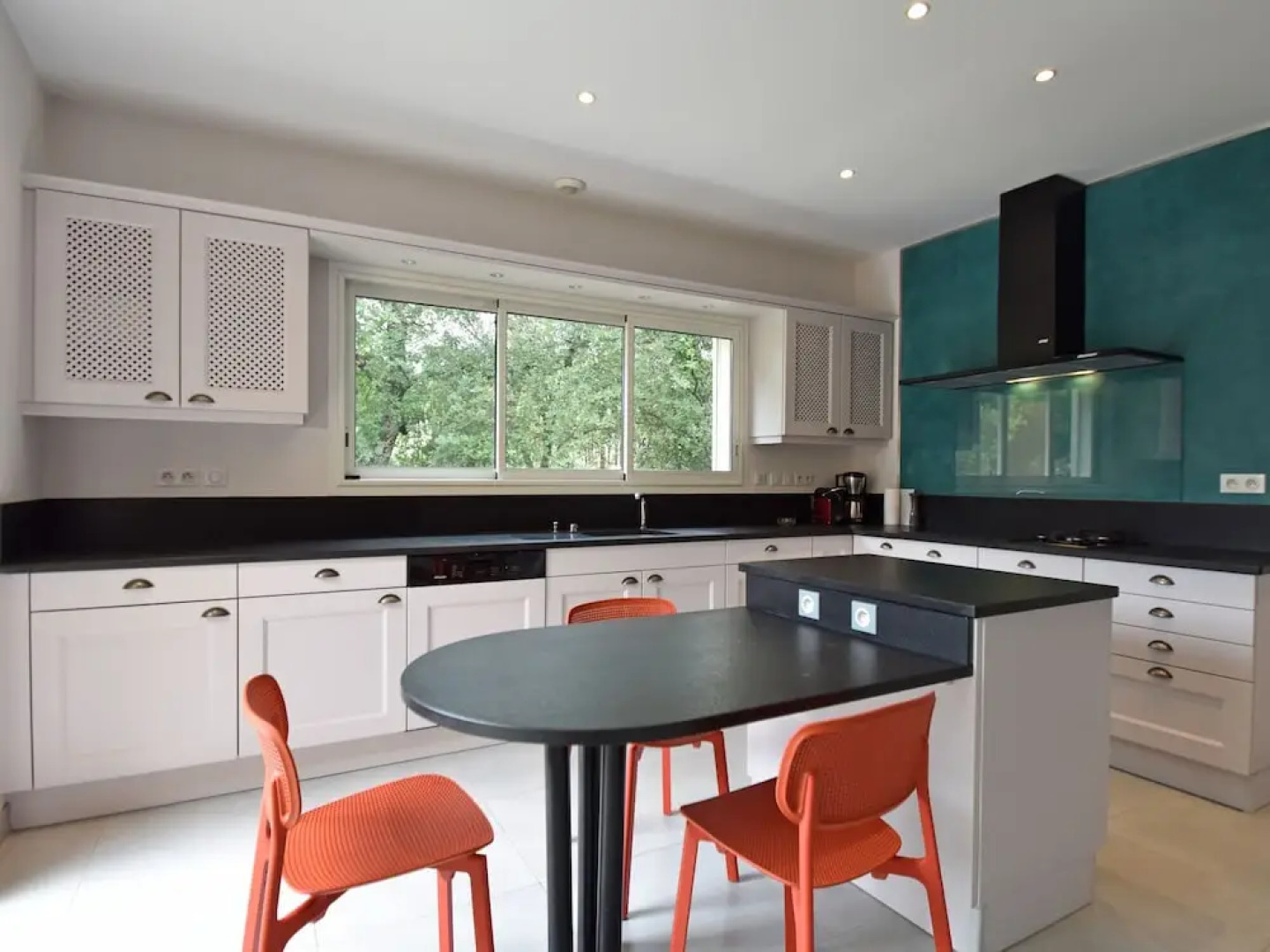 Attractive Holiday Home in Vézénobres With Swimming Pool