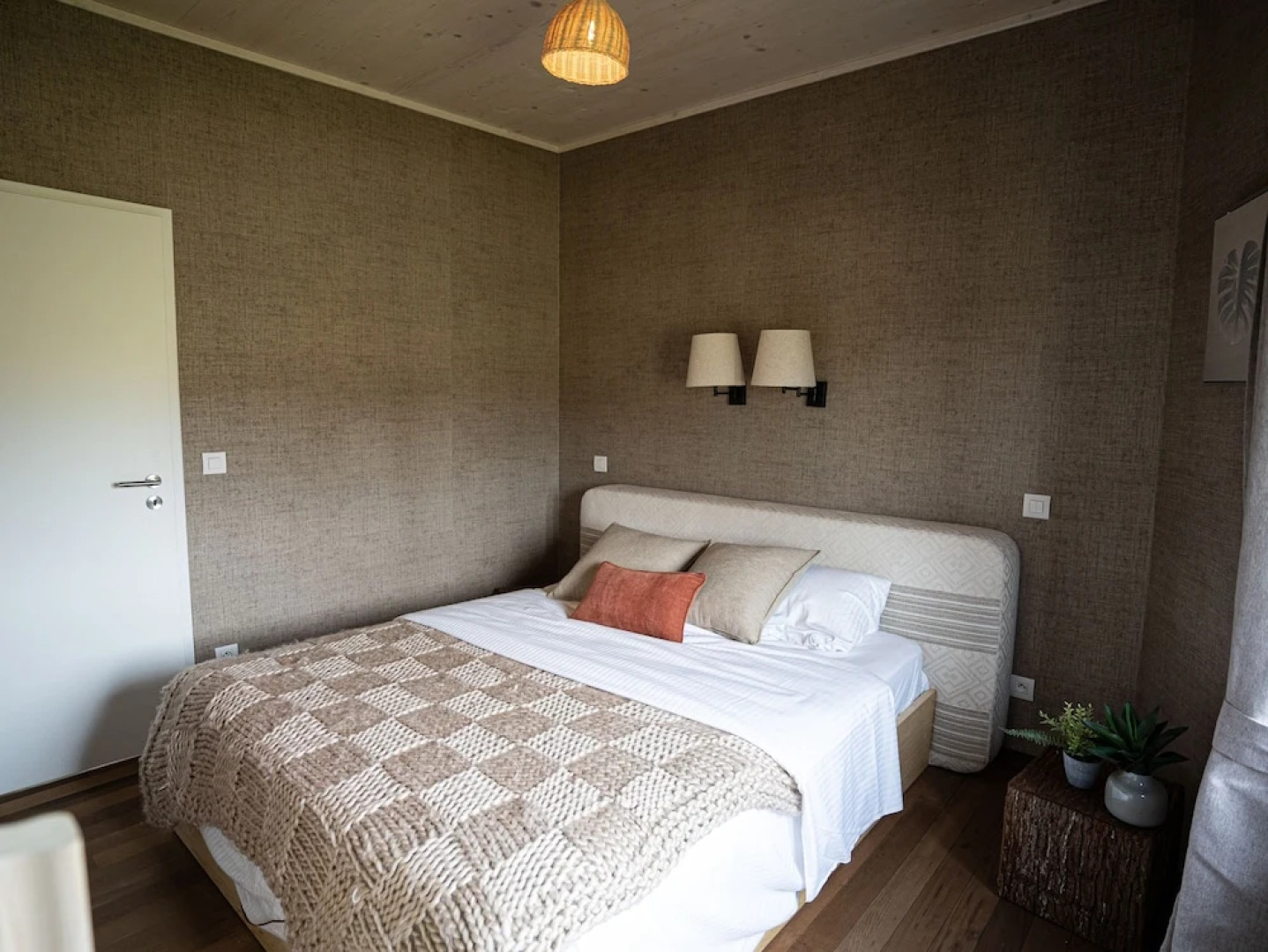 Luxurious Waterfront Villa Surrounded by Nature for 4 People 21