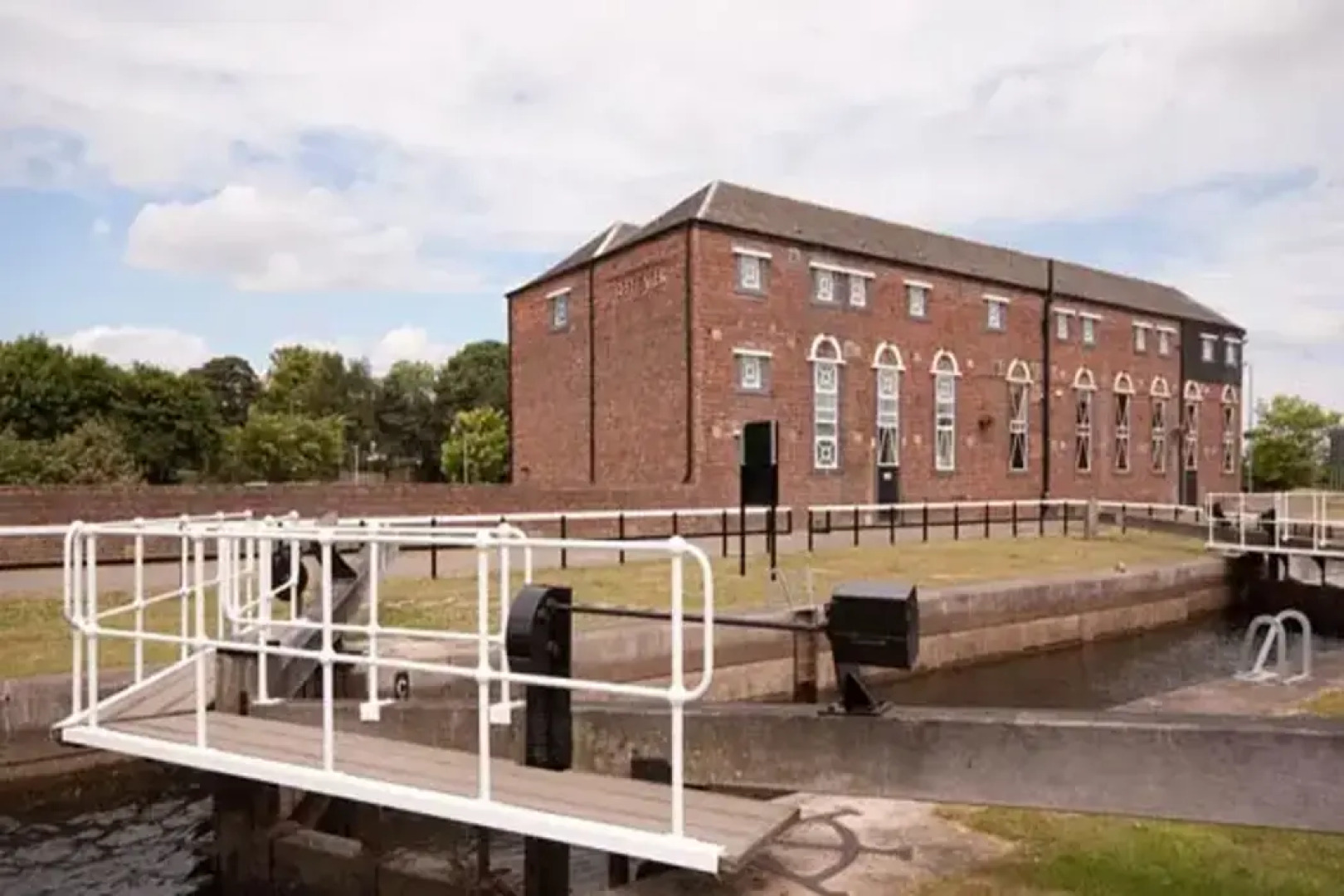 Premier Inn Falkirk Central