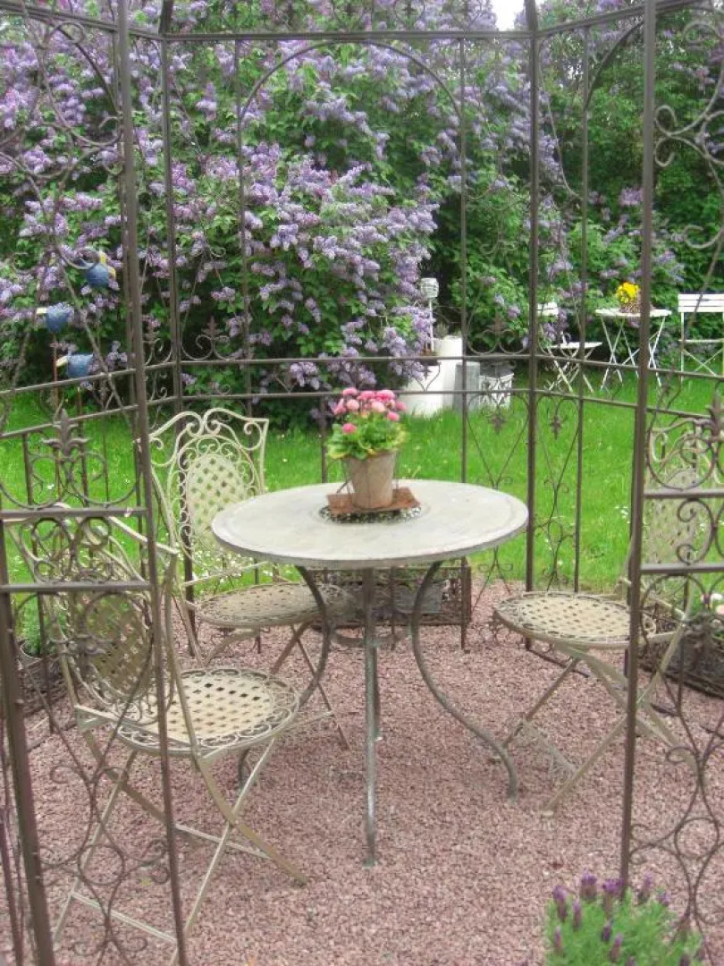 Ängshyddan Gårdshotell