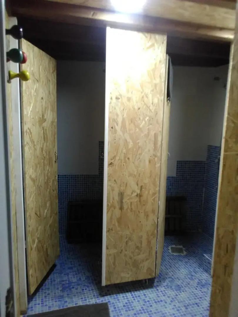 Albergue Les Xendes. Parque de Redes - Hostel