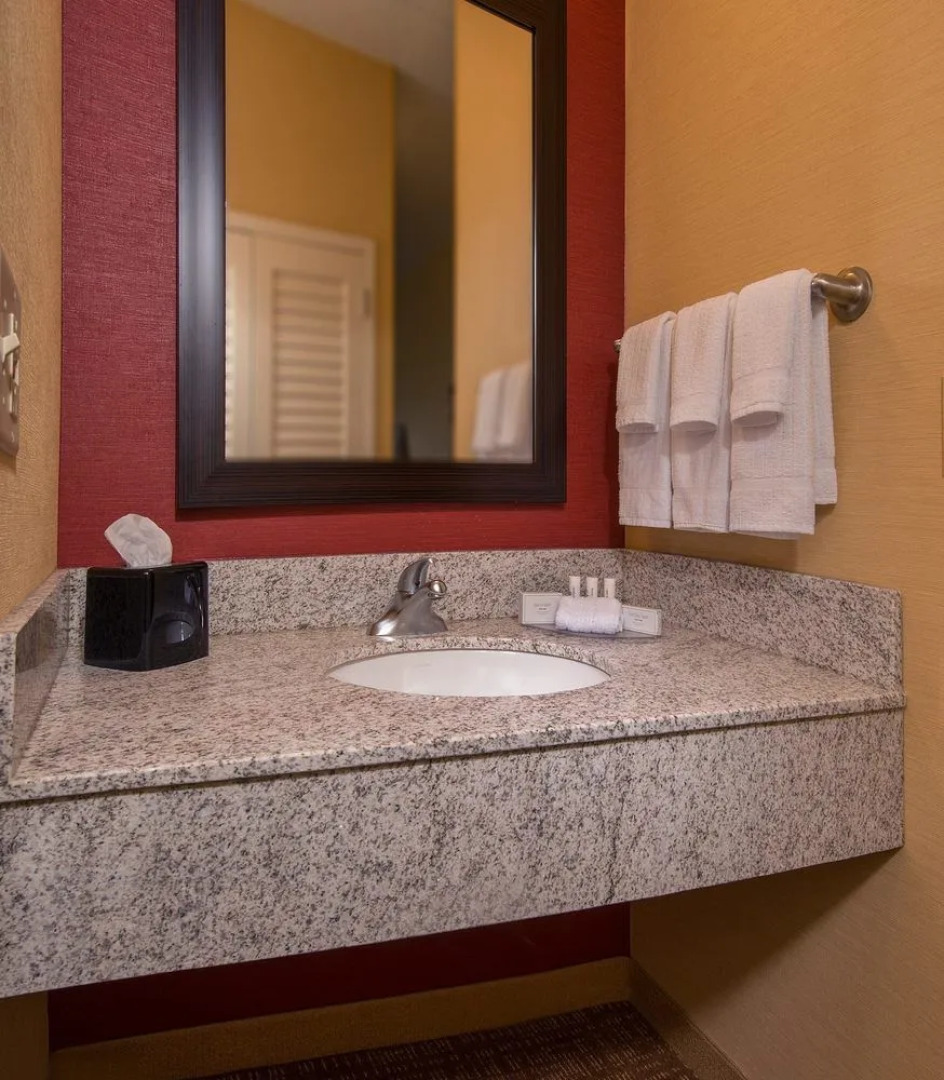 Courtyard Williamsburg Busch Gardens Area