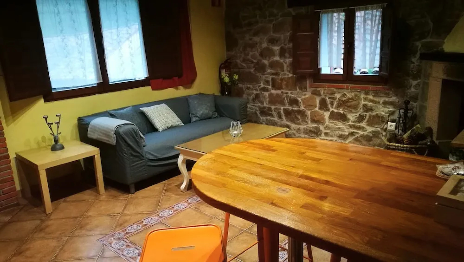 Apartamentos Rurales L'Arboleu
