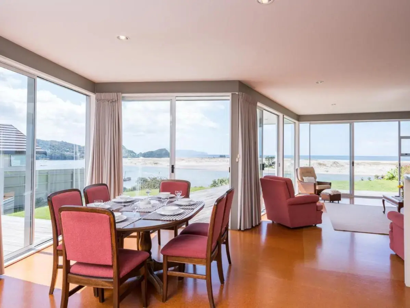 Roberts Retreat - Mangawhai Holiday Home