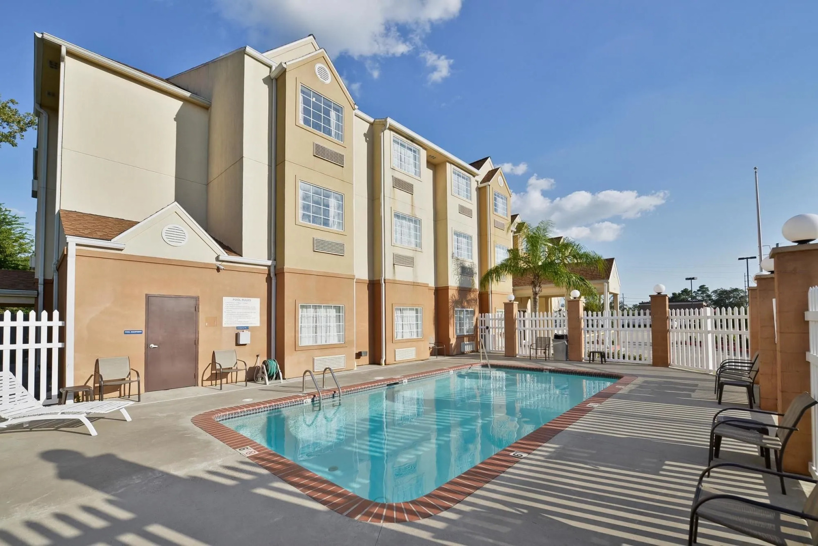 Americas Best Value Inn & Suites Lake Charles at I-210 Exit 5