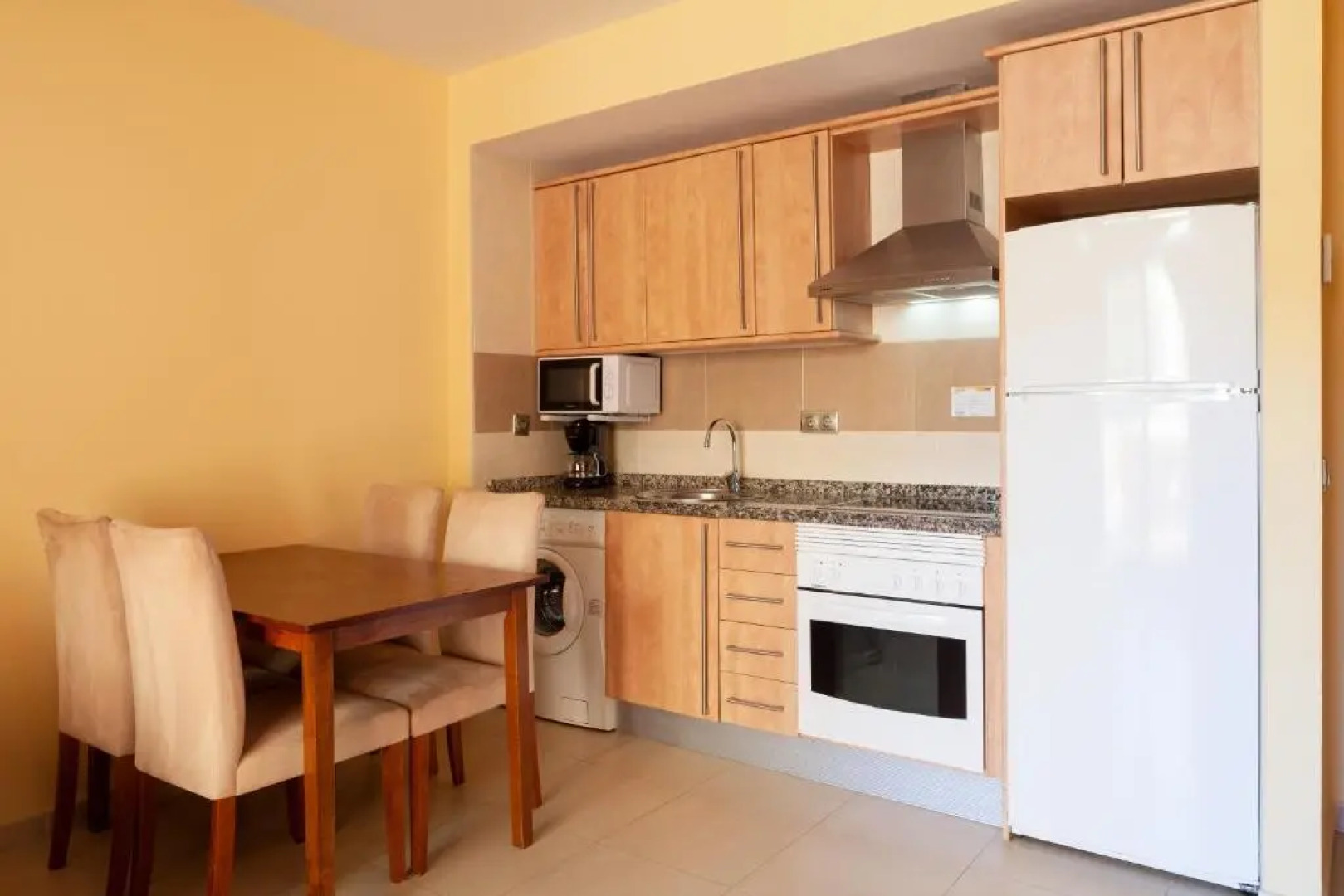 Apartamentos Playamarina