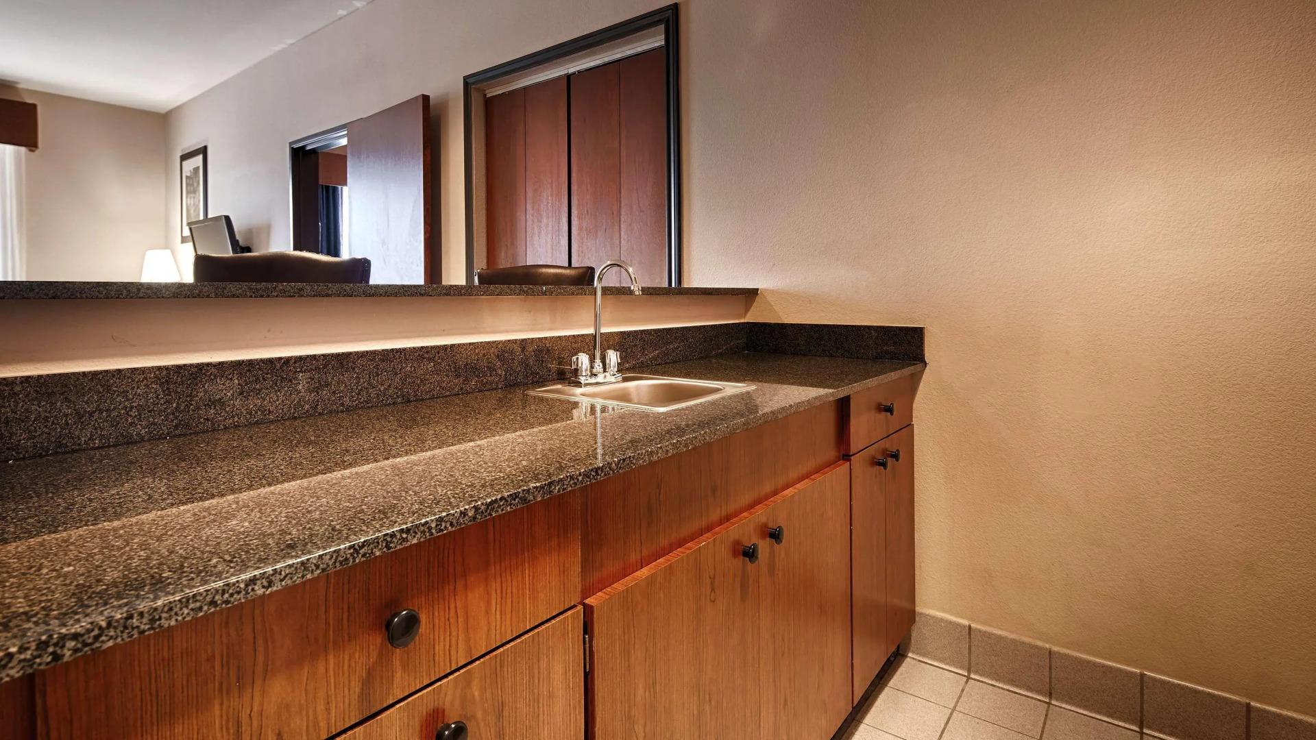 BEST WESTERN PLUS McKinney Inn & Suites