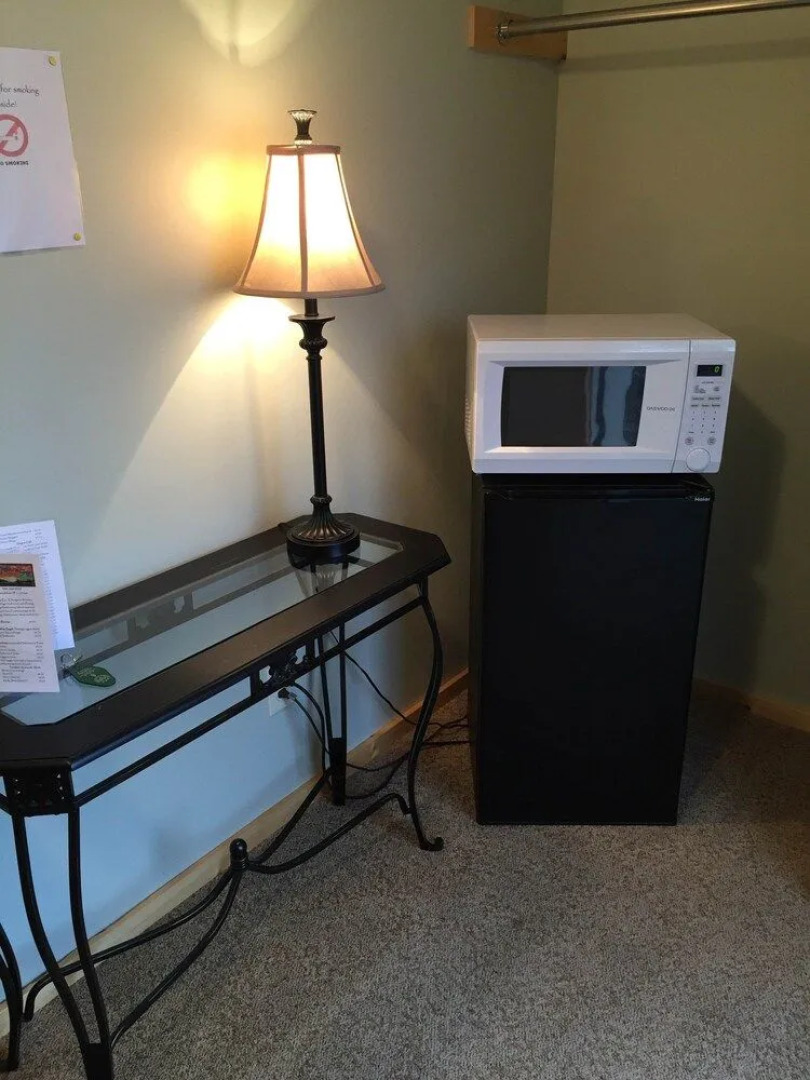 Whistling Swan Motel