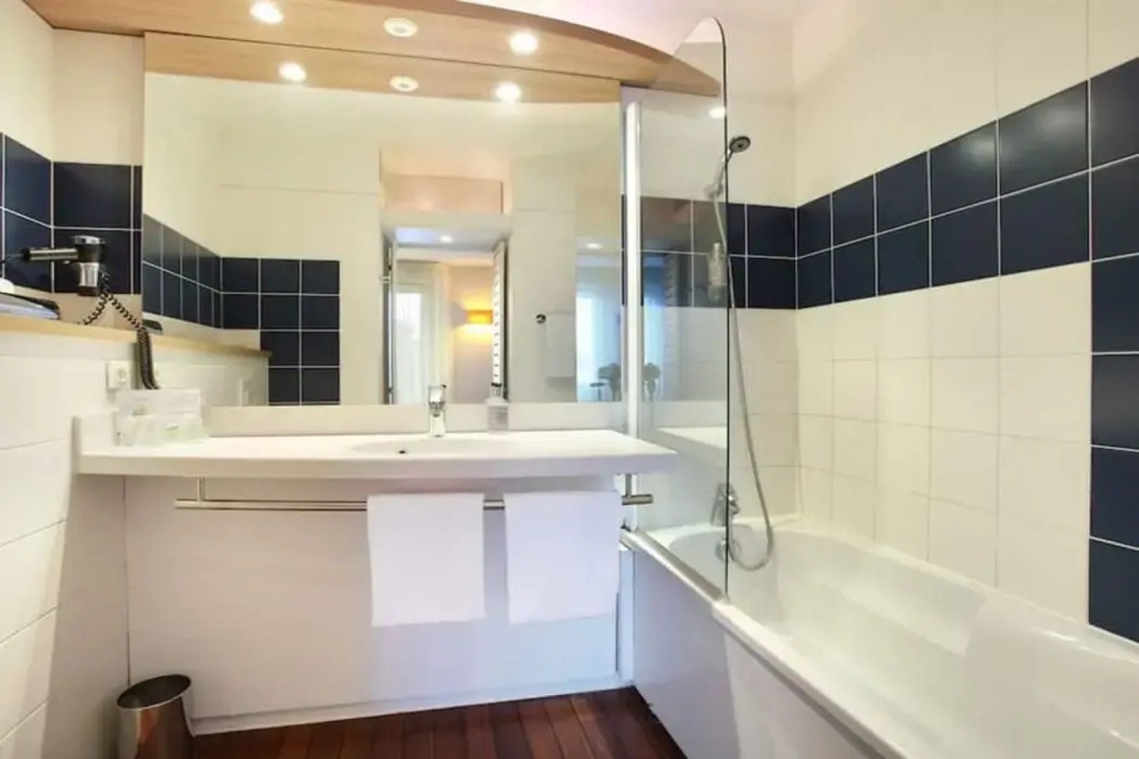 Suite - Home Orleans Saran