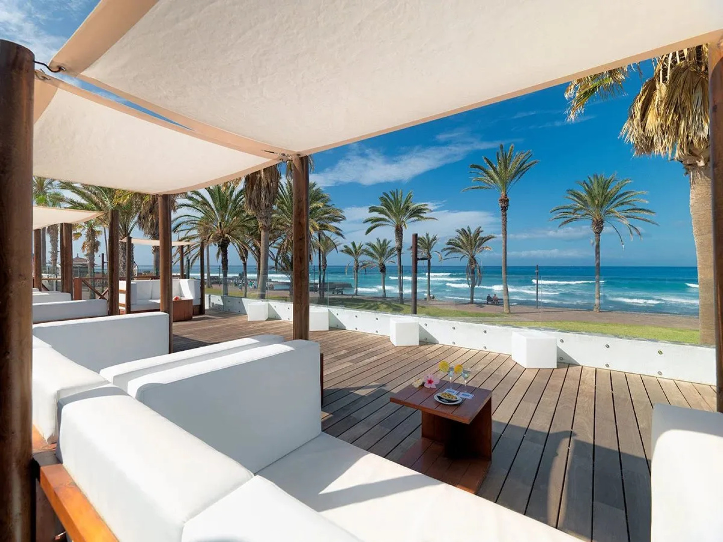 Отель H10 Conquistador