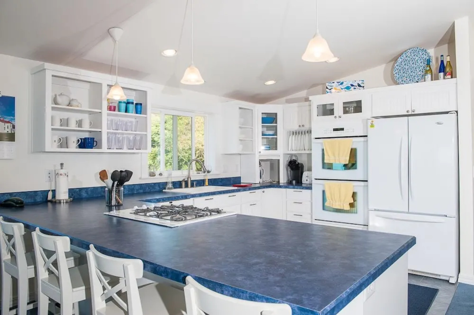 The Lighthouse 3 Br home by RedAwning