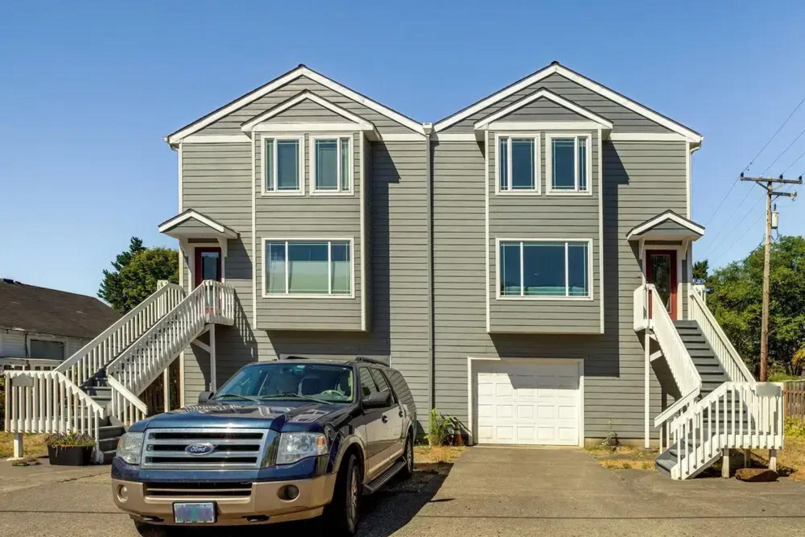 Walk to Shore: Home w/ Deck in Rockaway Beach!