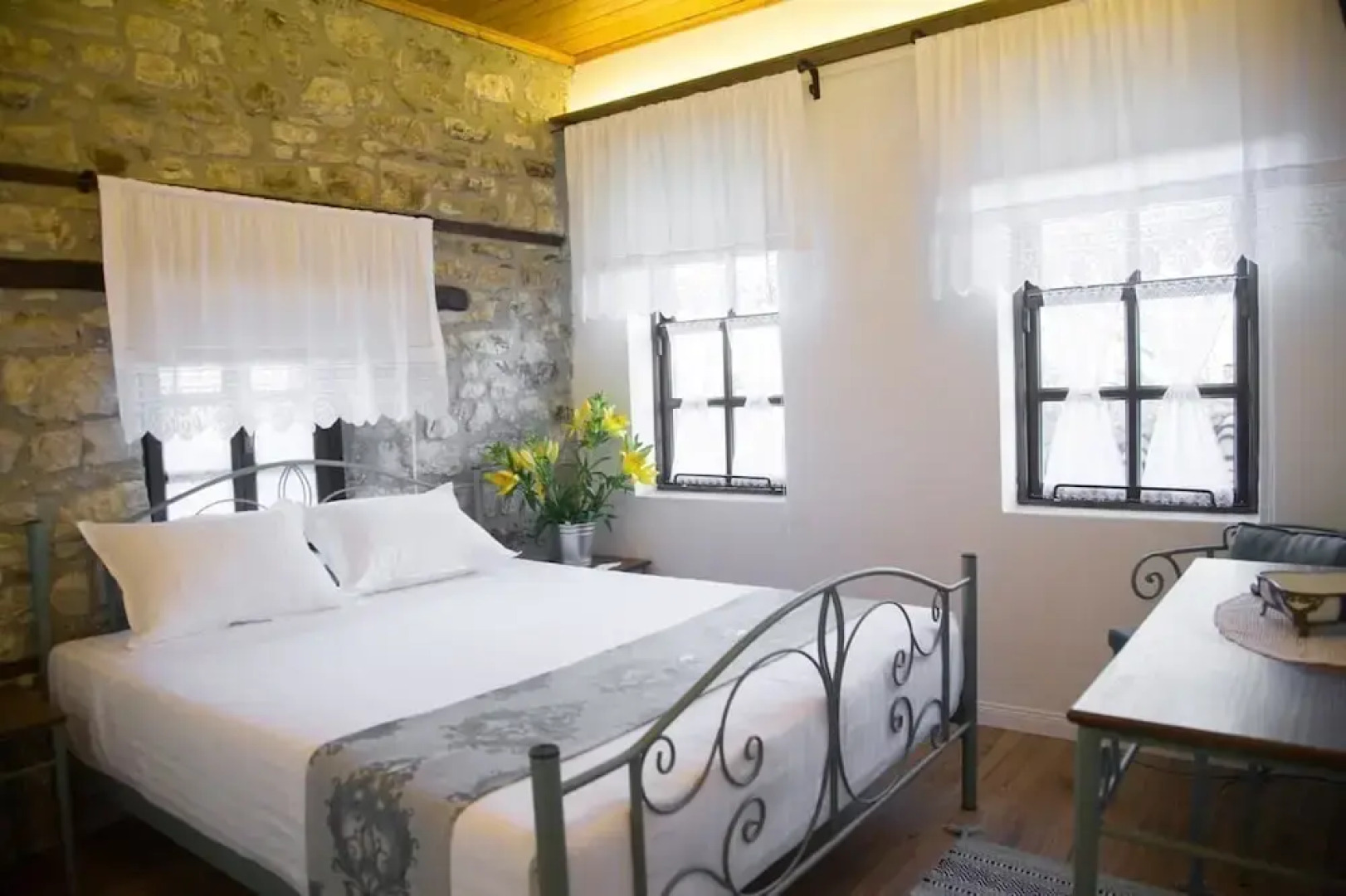 Villa 4 Bed & Breakfast