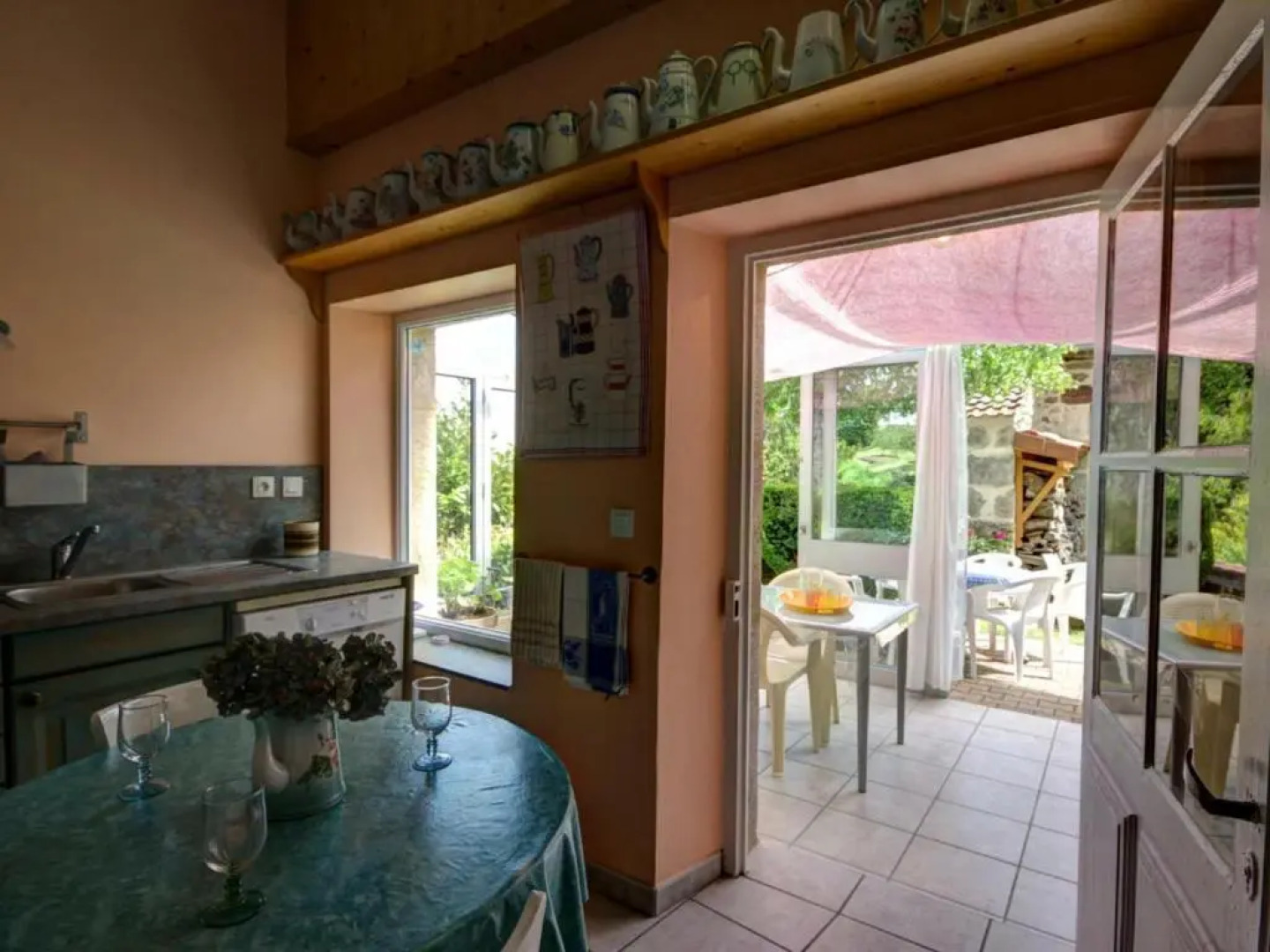 Gîte Marols, 4 pièces, 6 personnes - FR-1-496-2