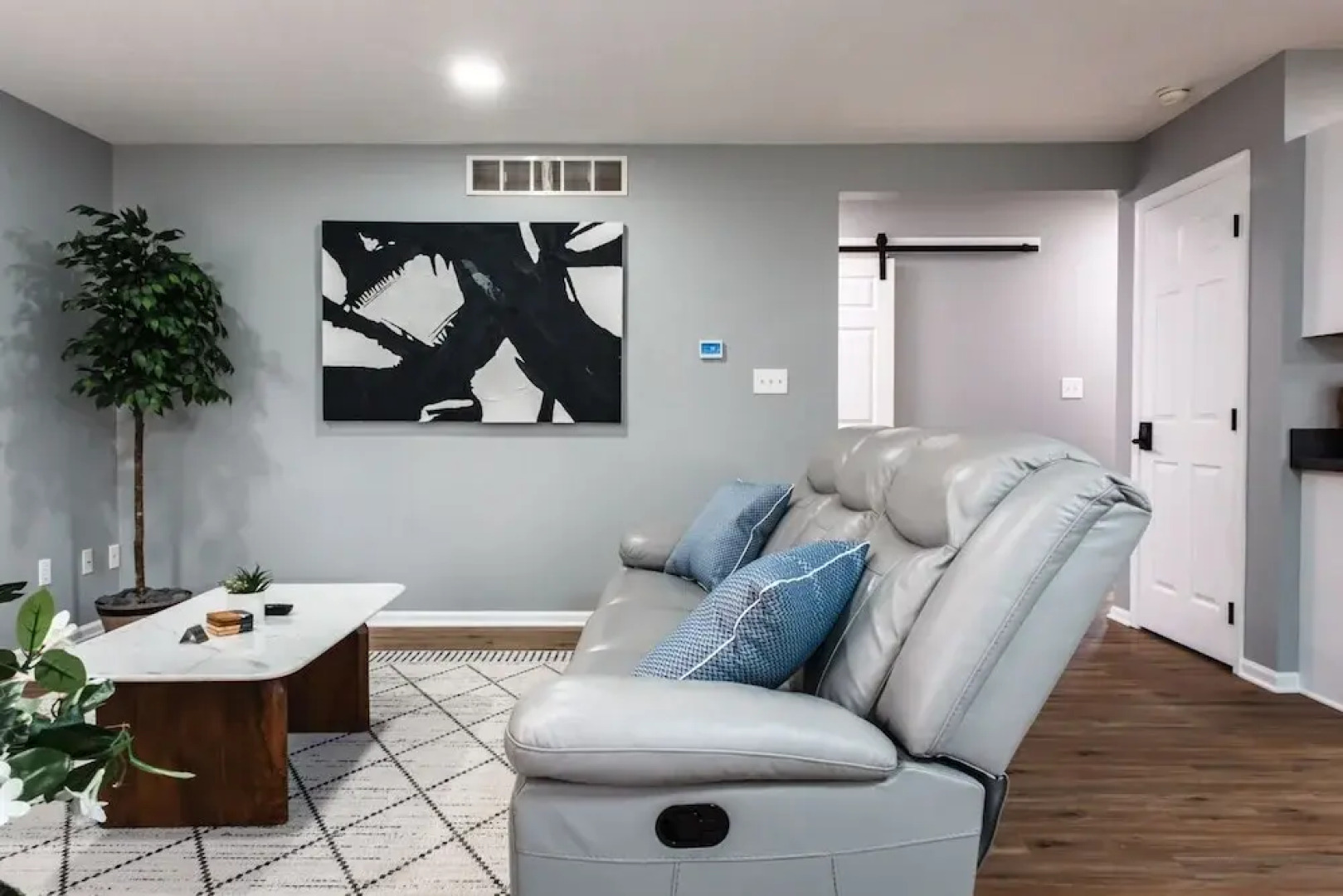 Cozy Modern Villa in New Castle