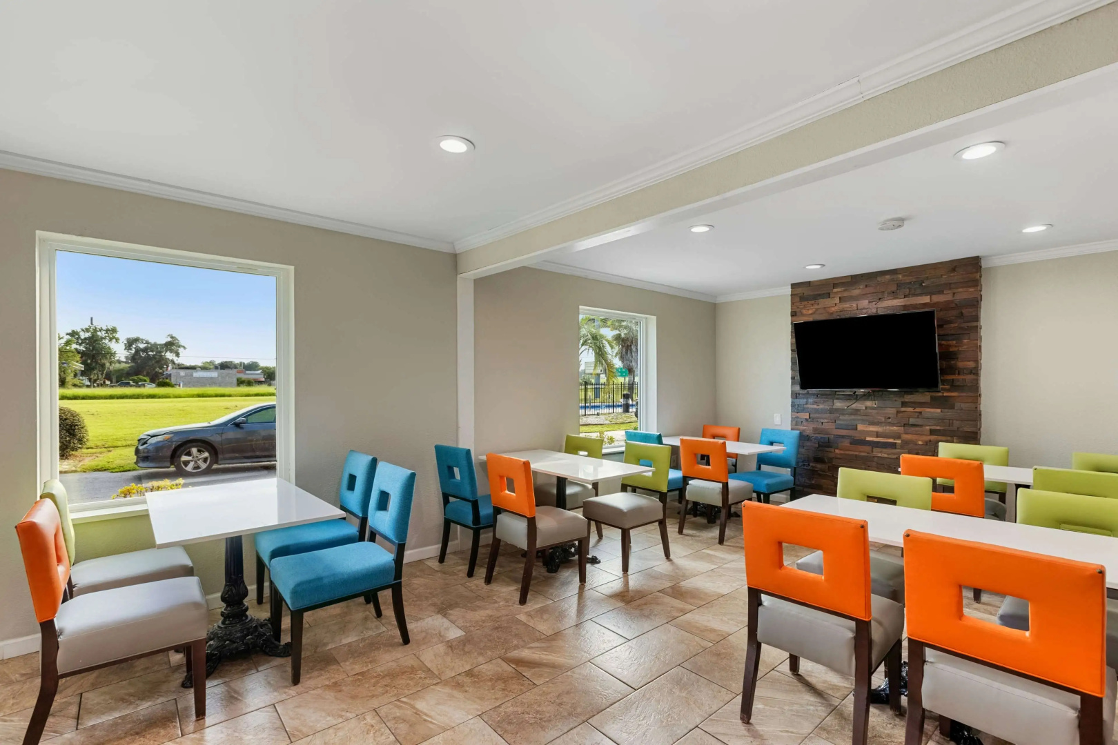 Days Inn by Wyndham Savannah Gateway I-95