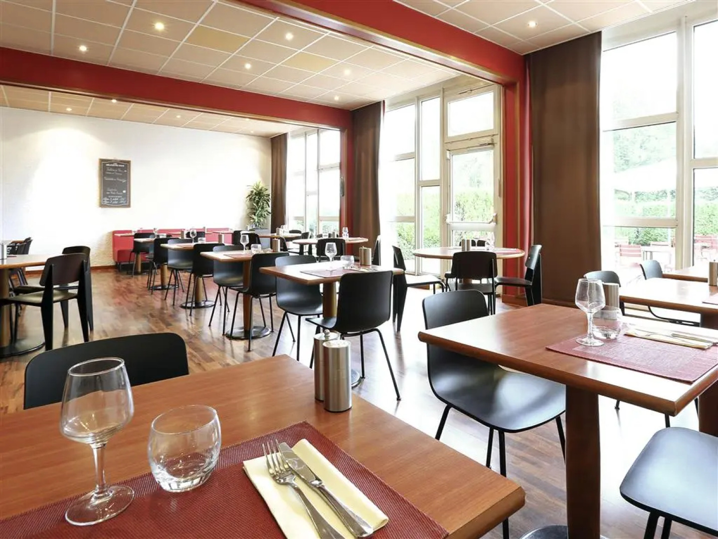 ibis Charleville-Mezières