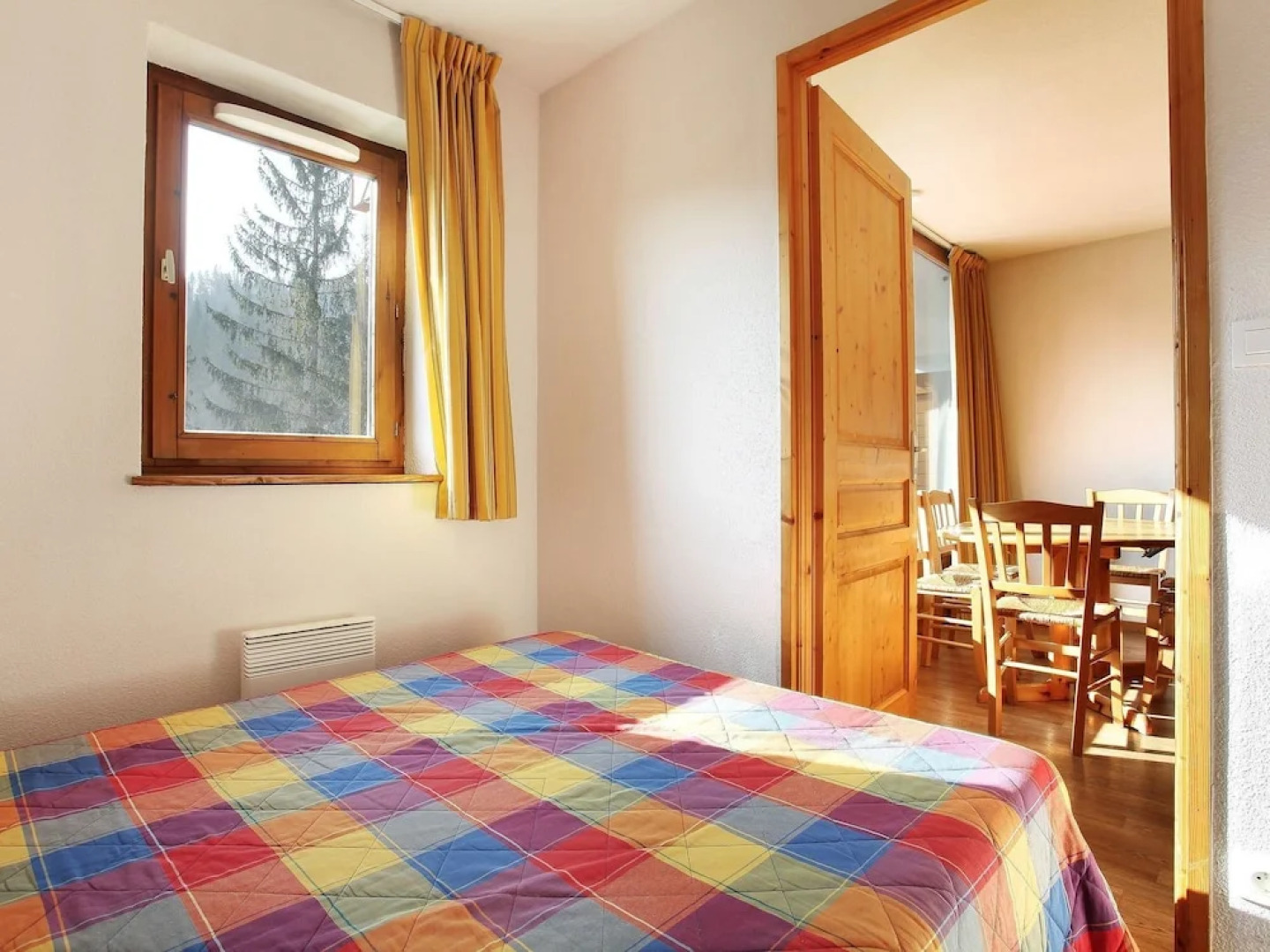 Rustic Studio in Wooded Area at 50 m. From the ski Lift