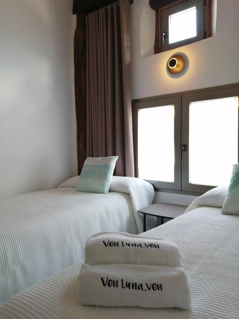 VEN LUNA, VEN Casa-SPA Astroturismo rural TR-CC-00361