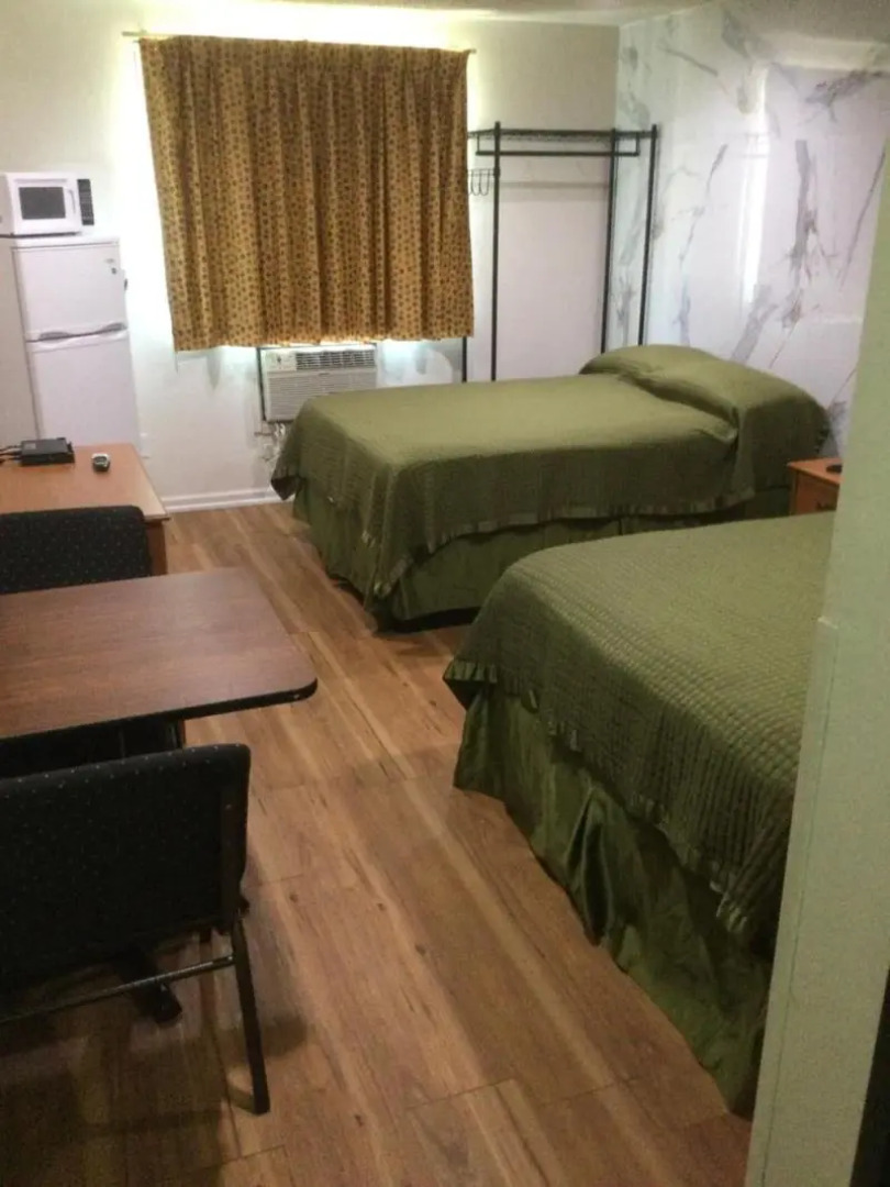 Americas Express Inn