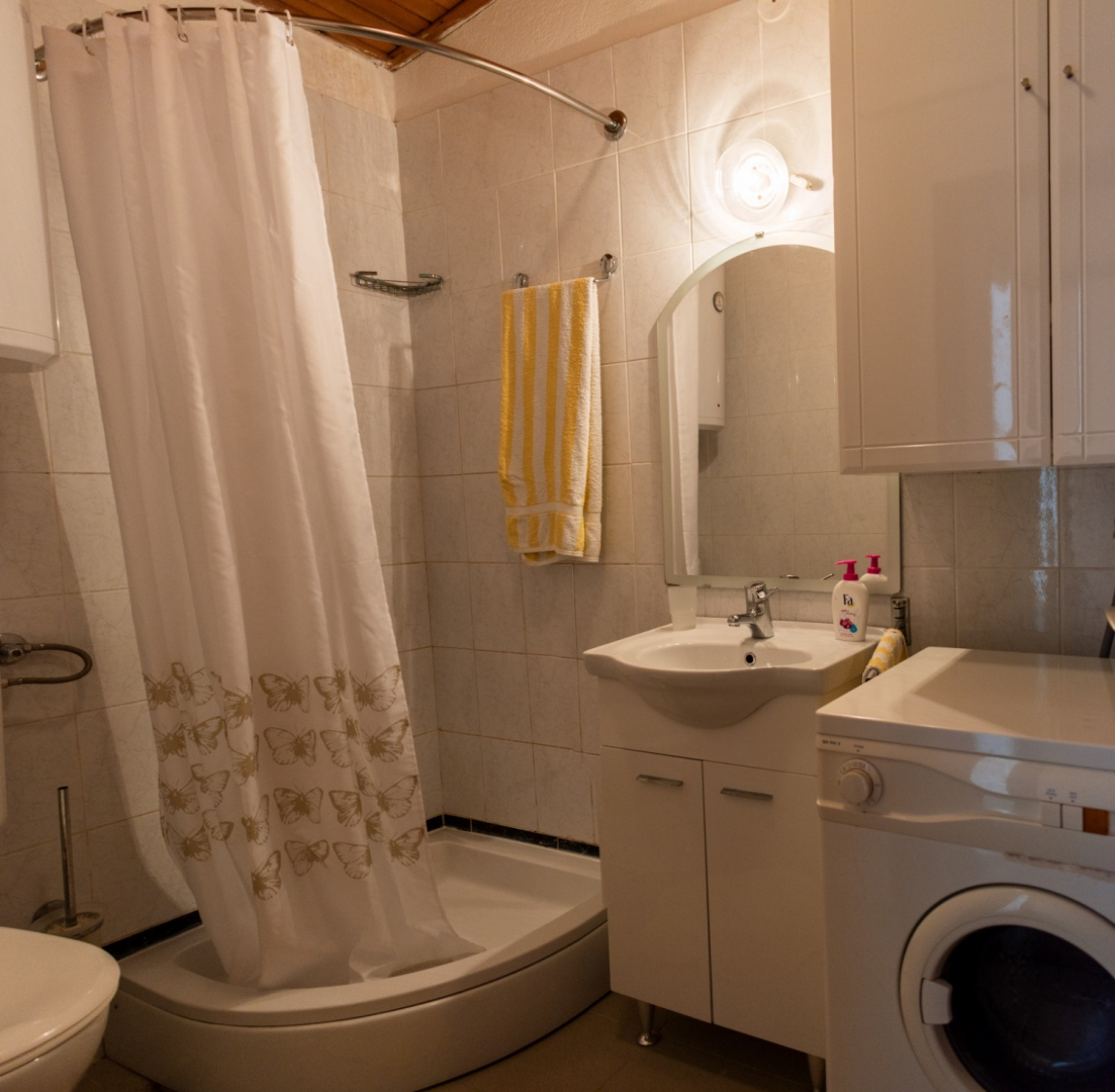 Apartment Ozren - amazing sea view: A2 Omis, Riviera Omis