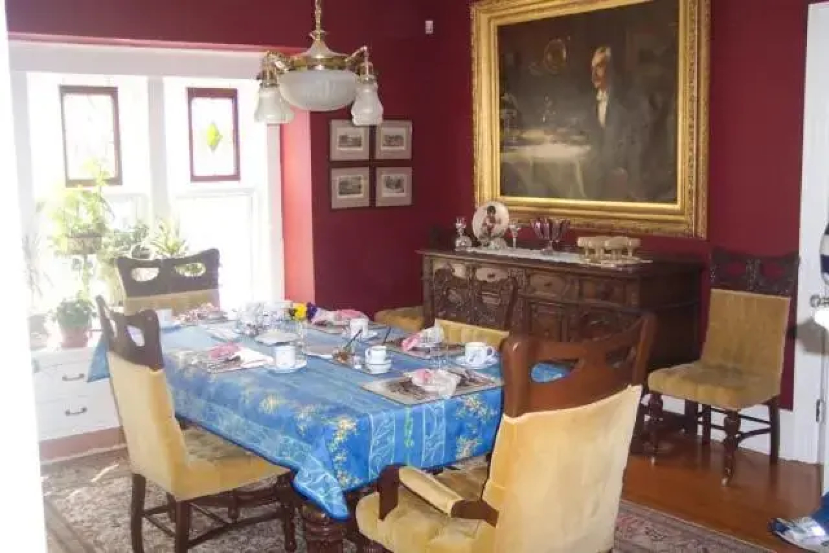 Bernard Gray Hall Bed and Breakfast