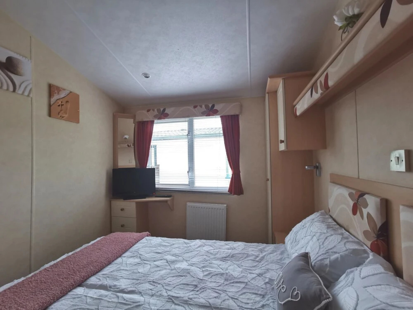 Sea and Mountain View Sunbeach Holiday Snowdonia