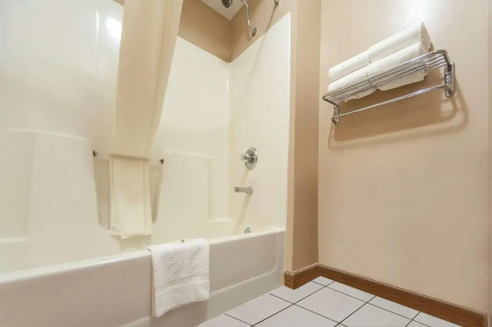 Best Western North Shore Lodge