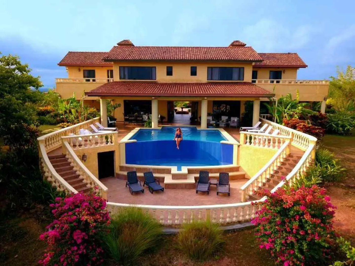 El Regalo Resort