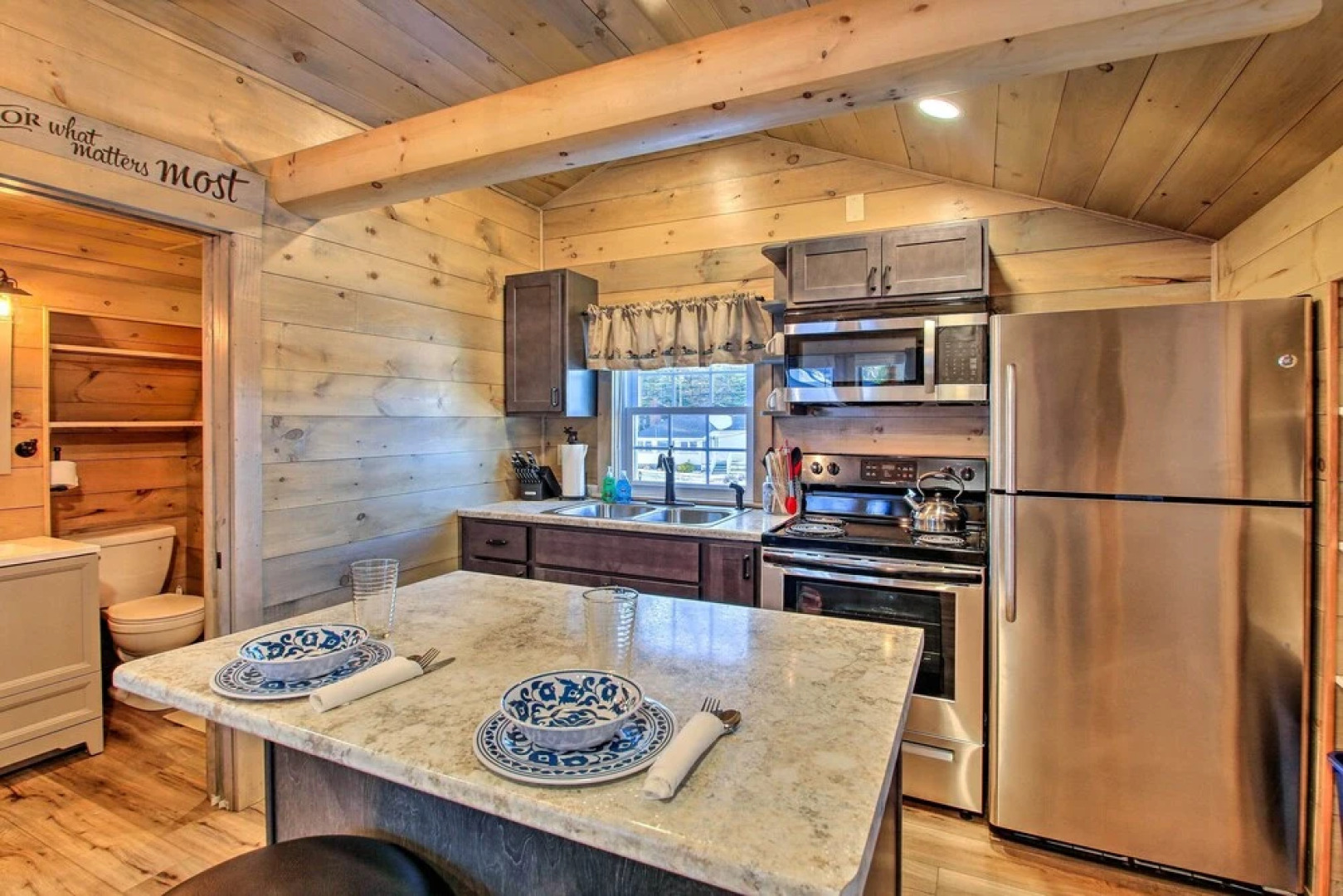 Sebago Lake Haven: Water Views, Steps to Shoreline