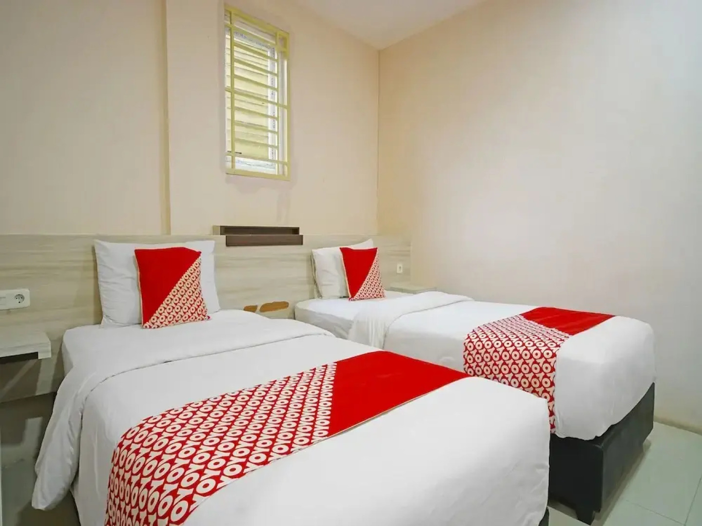 Collection O 91373 M Hotel