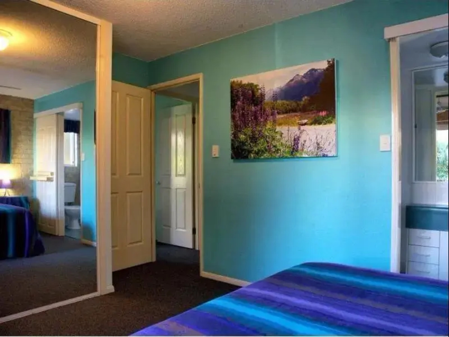 Beachside 2 - 3 BDRM Budget Apt Close to Beach