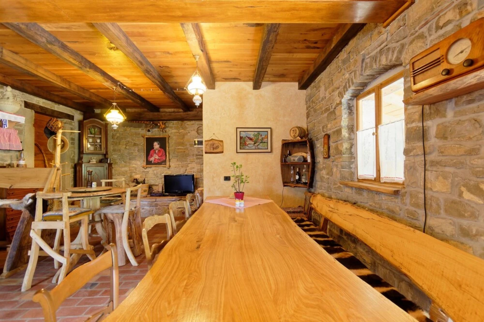 Casa Mira - Two Bedroom Holiday Home with Pool