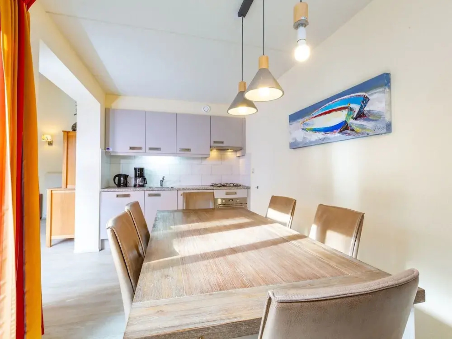Restyled Holiday Home with Fireplace near Beach
