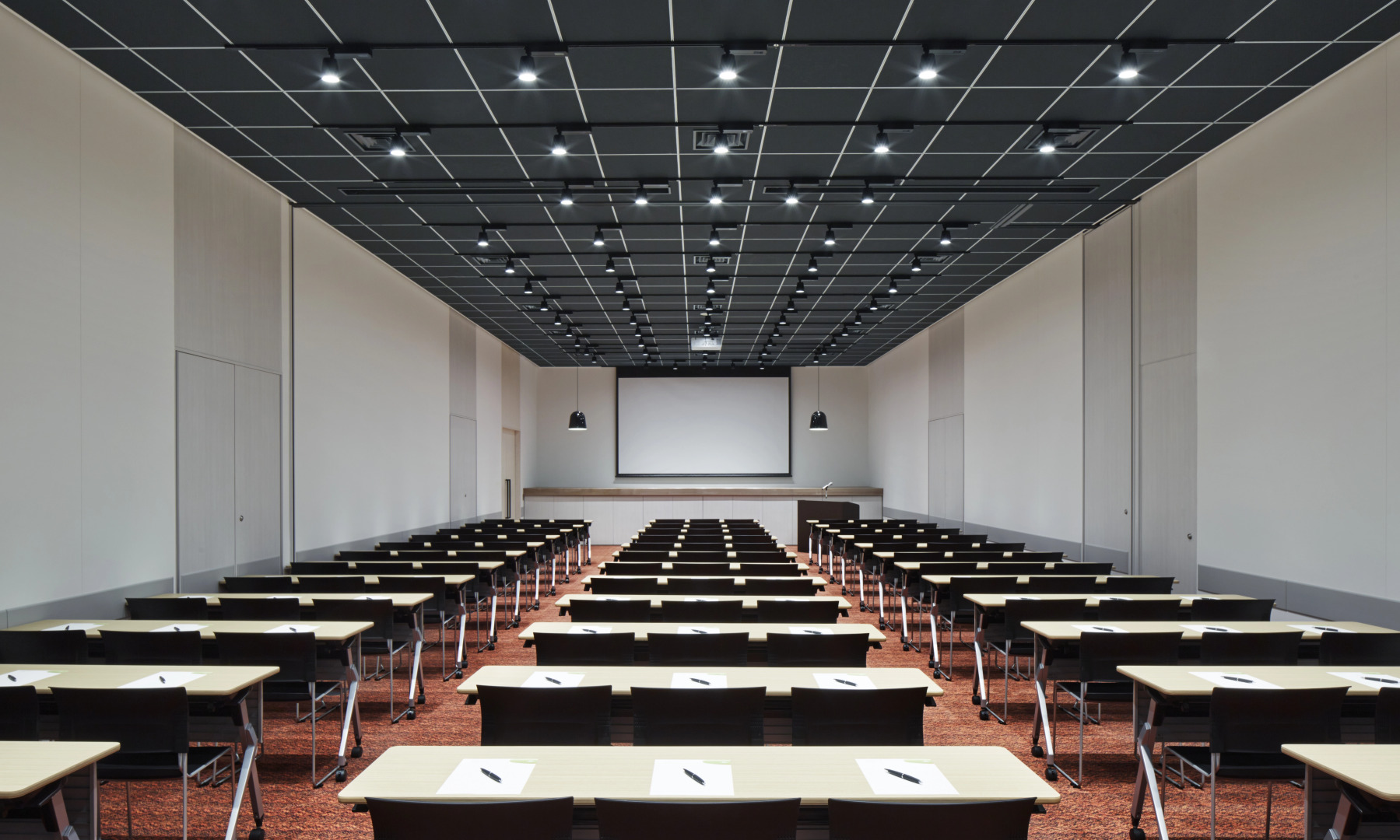 Отель Courtyard by Marriott Tokyo Station