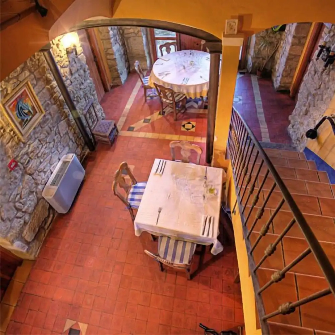 Bodegas de Arnés - Adults Only