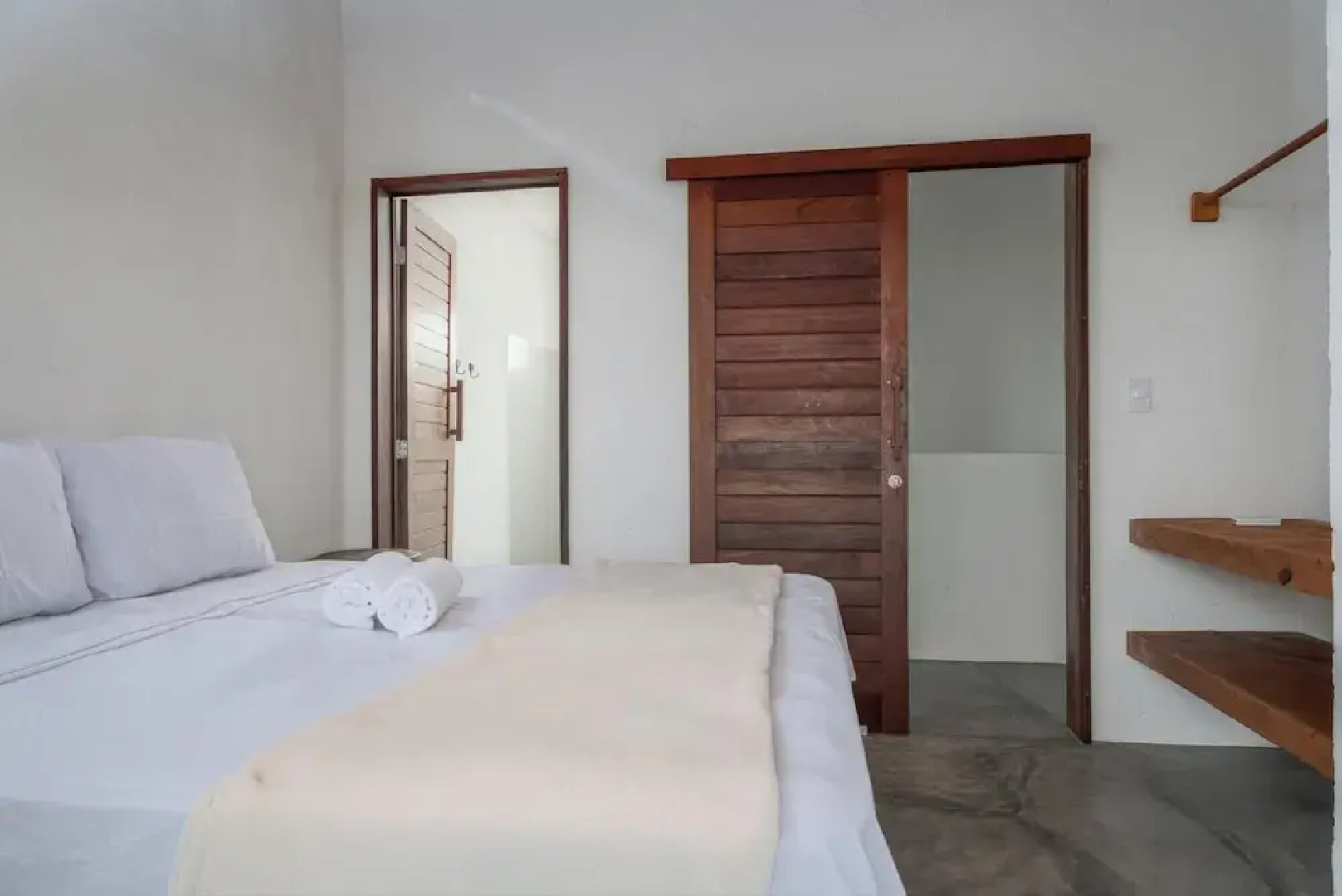 Linda Casa nos Altos da Praia do Marceneiro