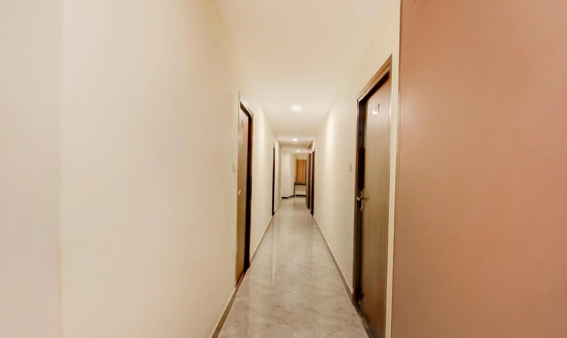 Itsy Hotels Royal Monarch